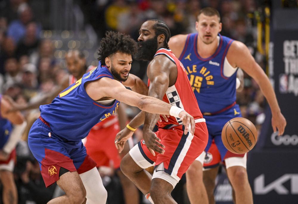 伦纳德和保 伦纳德和保